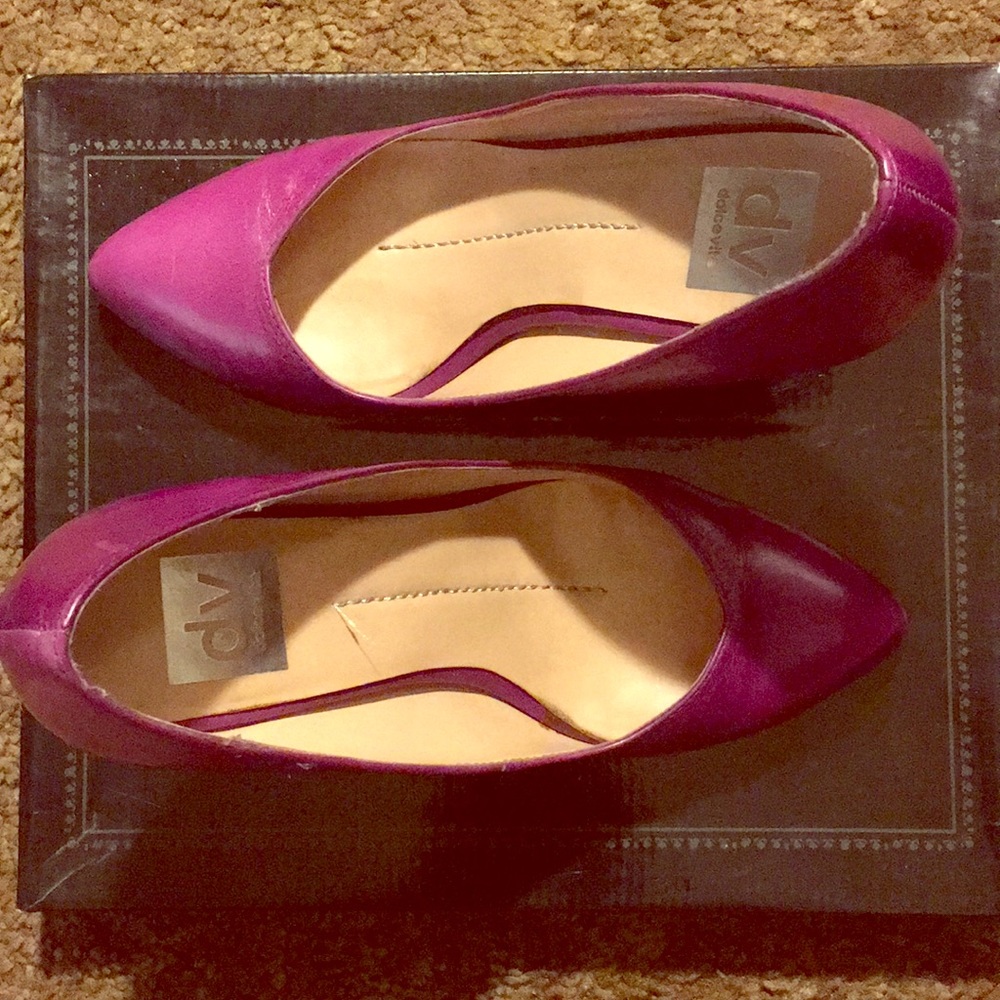 Purple pumps